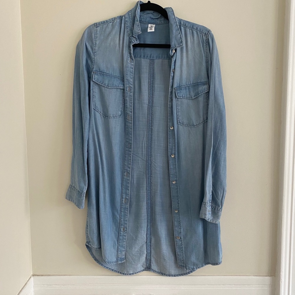 5 for $25! Chambray tunic